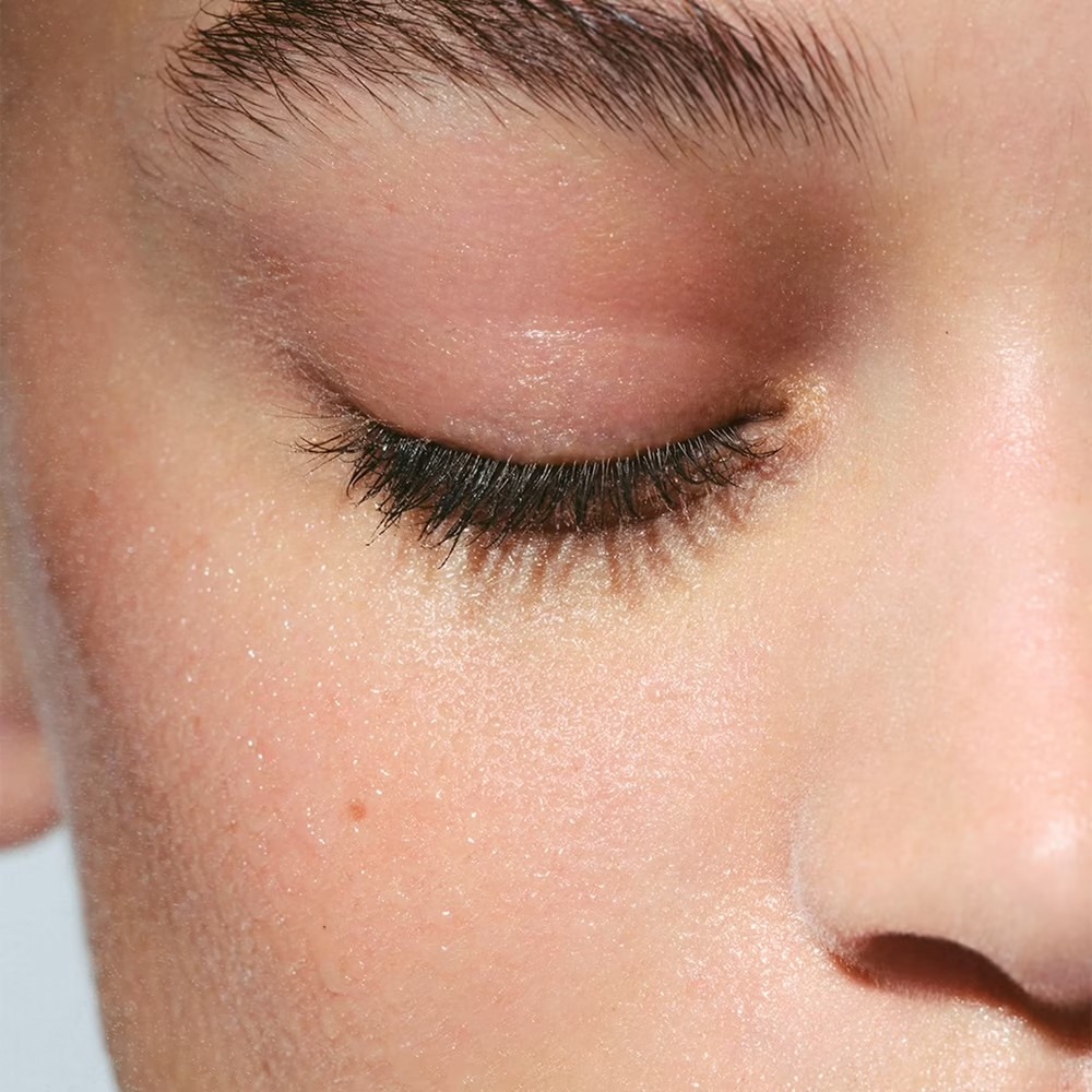 CLARINS EAU MICELLAIRE DEMAQUILLANTE 200ML – Image 2